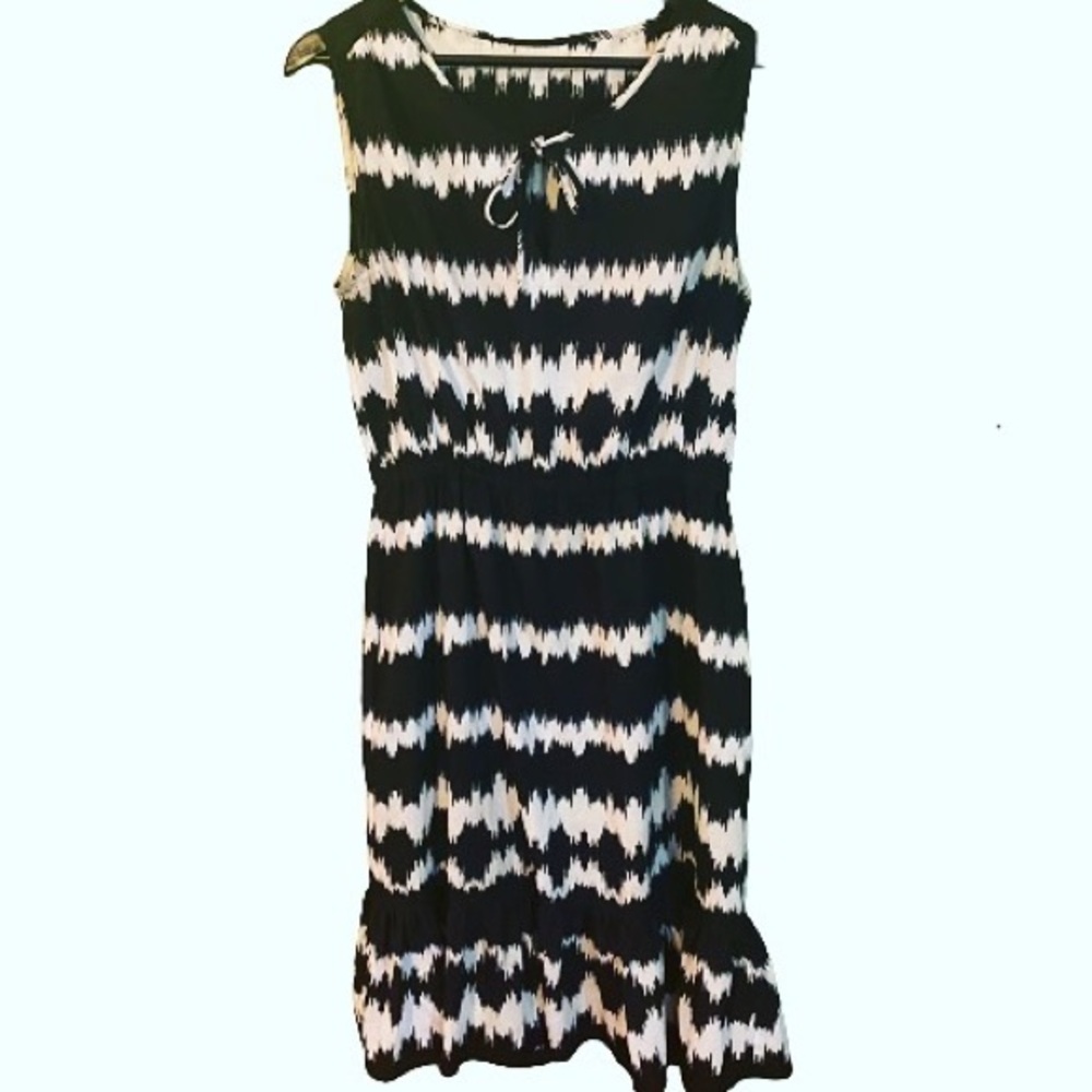Anthropologie black and white tie dye Ikat zig zag print dress.